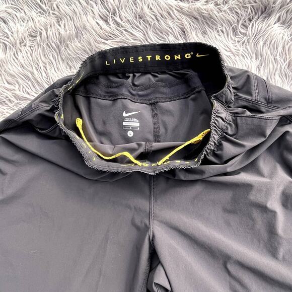 Nike Live Strong Vented Pull On Drawstring Pocket Shorts Mens L Lightweight - Picture 2 of 5